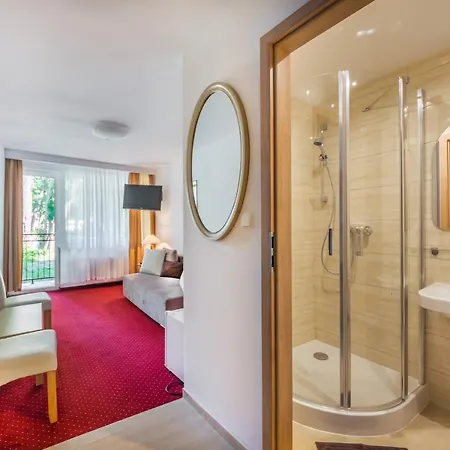 Delfin Kompleks wypoczynkowy Krynica Morska